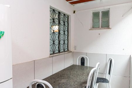 Casa para alugar com 110m², 2 quartos e 2 vagas Casa para alugar com 110m², 2 quartos e 2 vagasVaranda