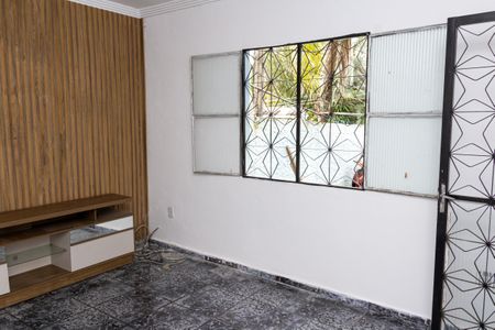 Casa para alugar com 110m², 2 quartos e 2 vagas Casa para alugar com 110m², 2 quartos e 2 vagasSala