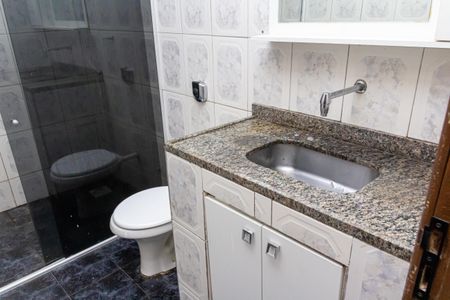 Casa para alugar com 110m², 2 quartos e 2 vagas Casa para alugar com 110m², 2 quartos e 2 vagasBanheiro