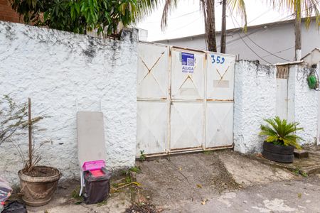 Casa para alugar com 110m², 2 quartos e 2 vagas Casa para alugar com 110m², 2 quartos e 2 vagasFachada