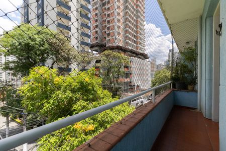 Apartamento à venda com 129m², 2 quartos e 1 vaga Apartamento à venda com 129m², 2 quartos e 1 vagaVaranda da Sala