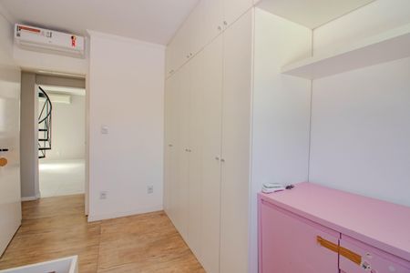 Apartamento à venda com 211m², 3 quartos e 2 vagasQuarto 