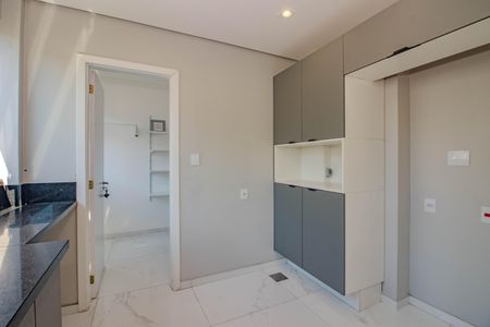 Apartamento à venda com 211m², 3 quartos e 2 vagasCozinha e Área de Serviço