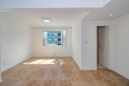 Apartamento à venda com 211m², 3 quartos e 2 vagasSuíte