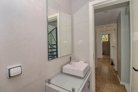 Apartamento à venda com 211m², 3 quartos e 2 vagasBanheiro Social