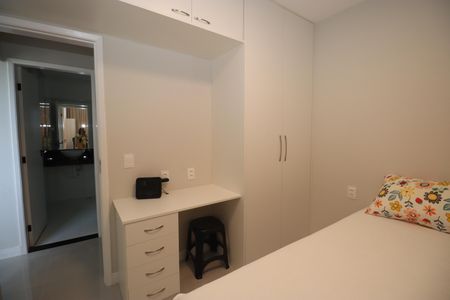 Quarto 2 de apartamento para alugar com 2 quartos, 70m² em Brotas, Salvador