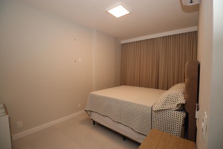 Quarto 1 de apartamento para alugar com 2 quartos, 70m² em Brotas, Salvador