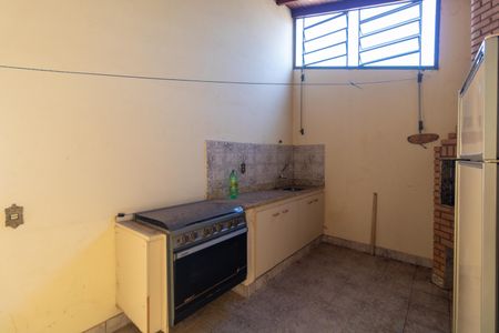 Casa à venda com 222m², 5 quartos e 5 vagasChurrasqueira