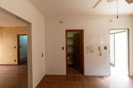 Casa à venda com 222m², 5 quartos e 5 vagasCozinha