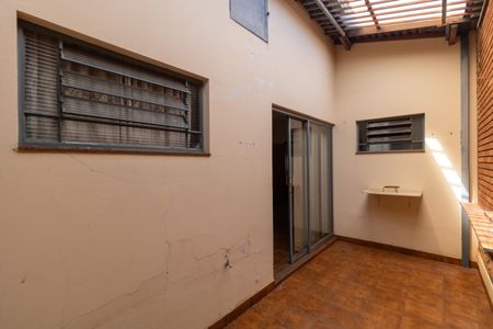 Casa à venda com 222m², 5 quartos e 5 vagasÁrea de luz