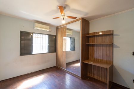 Casa à venda com 222m², 5 quartos e 5 vagasQuarto 01