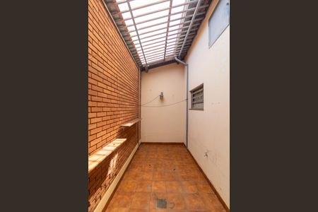 Casa à venda com 222m², 5 quartos e 5 vagasÁrea de luz