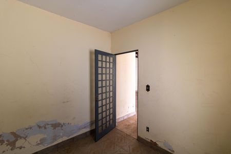 Casa à venda com 222m², 5 quartos e 5 vagasQuarto 02 da Edícula