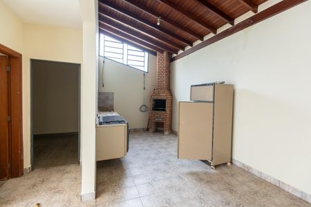 Casa à venda com 222m², 3 quartos e 5 vagas Casa à venda com 222m², 3 quartos e 5 vagasChurrasqueira da Edícula