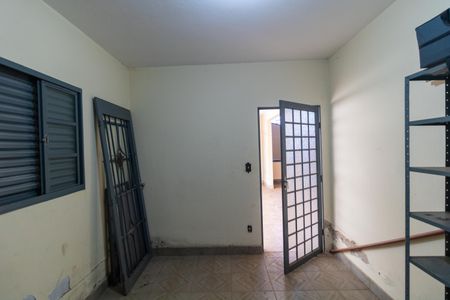 Casa à venda com 222m², 5 quartos e 5 vagasQuarto 01 da Edícula