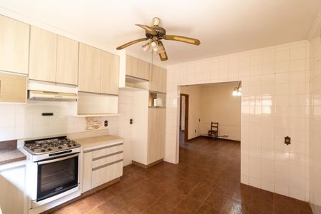 Casa à venda com 222m², 5 quartos e 5 vagasCozinha