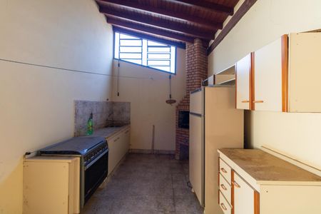 Casa à venda com 222m², 5 quartos e 5 vagasChurrasqueira