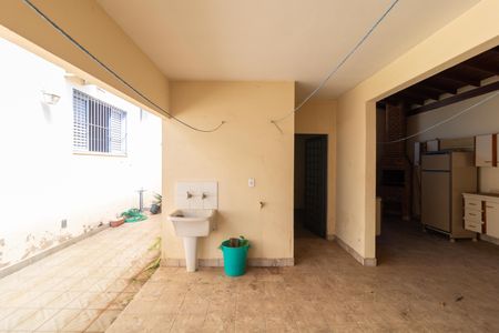 Casa à venda com 222m², 5 quartos e 5 vagasÁrea de serviço 02