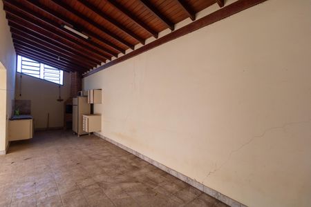 Casa à venda com 222m², 5 quartos e 5 vagasChurrasqueira