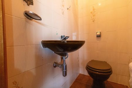 Casa à venda com 222m², 5 quartos e 5 vagasLavabo