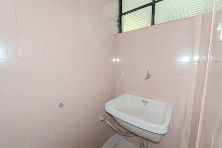 Apartamento para alugar com 54m², 2 quartos e sem vaga Apartamento para alugar com 54m², 2 quartos e sem vagaCozinha e Área de Serviço