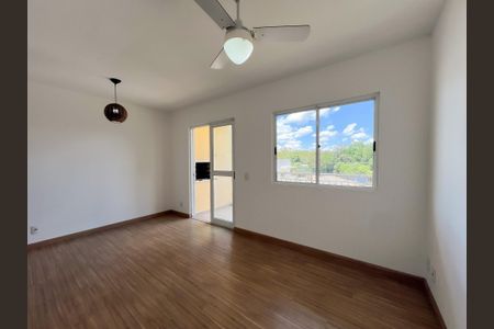 Sala de apartamento para alugar com 3 quartos, 70m² em Jardim Santa Rosa, Valinhos