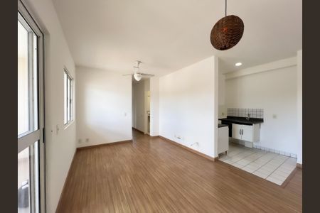 Sala de apartamento para alugar com 3 quartos, 70m² em Jardim Santa Rosa, Valinhos