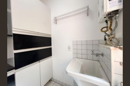 Apartamento para alugar com 70m², 3 quartos e 1 vagaÁrea de Serviço