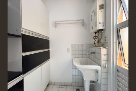 Apartamento para alugar com 70m², 3 quartos e 1 vagaÁrea de Serviço