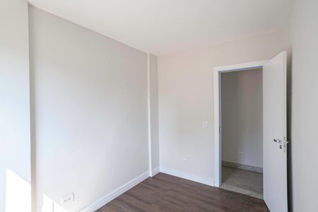 Apartamento à venda com 178m², 3 quartos e 2 vagas Apartamento à venda com 178m², 3 quartos e 2 vagasQuarto 1