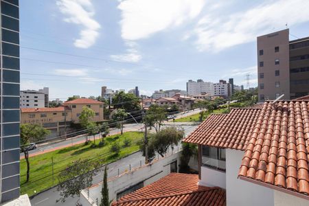 Apartamento à venda com 178m², 3 quartos e 2 vagas Apartamento à venda com 178m², 3 quartos e 2 vagasQuarto 1 - Vista