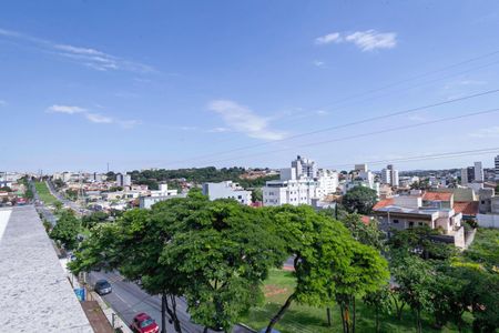 Apartamento à venda com 178m², 3 quartos e 2 vagas Apartamento à venda com 178m², 3 quartos e 2 vagasCobertura - Vista