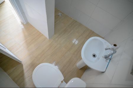 Casa para alugar com 150m², 3 quartos e 1 vaga Casa para alugar com 150m², 3 quartos e 1 vagaBanheiro Social