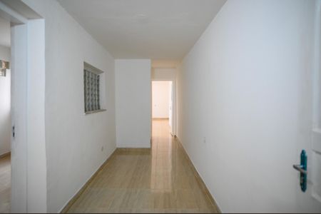 Corredor/Circulação de casa para alugar com 3 quartos, 150m² em Cambuci, São Paulo