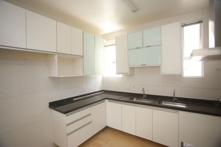 Apartamento para alugar com 220m², 3 quartos e 2 vagasCozinha