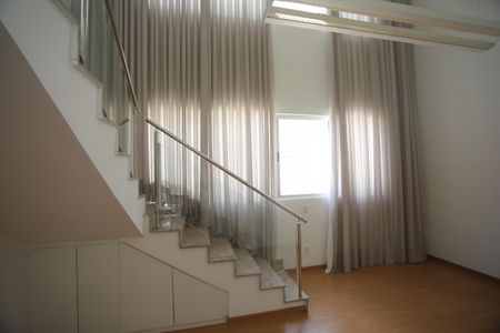 Apartamento para alugar com 220m², 3 quartos e 2 vagasSala