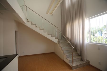 Sala de apartamento para alugar com 3 quartos, 190m² em Buritis, Belo Horizonte