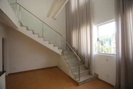 Apartamento para alugar com 220m², 3 quartos e 2 vagasSala