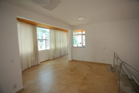 Apartamento para alugar com 220m², 3 quartos e 2 vagasCobertura