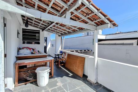 Casa à venda com 750m², 6 quartos e 8 vagasÁrea externa