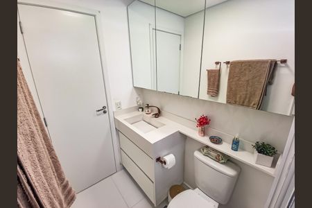 Apartamento à venda com 73m², 3 quartos e 2 vagasBanheiro da Suíte