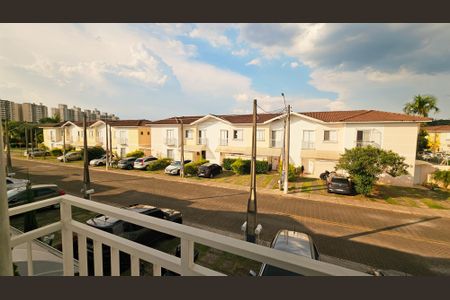 Casa de condomínio à venda com 85m², 3 quartos e 2 vagas Casa de condomínio à venda com 85m², 3 quartos e 2 vagasVaranda Quarto Suíte