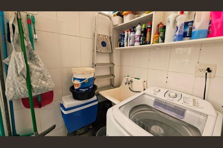 Casa de condomínio à venda com 85m², 3 quartos e 2 vagas Casa de condomínio à venda com 85m², 3 quartos e 2 vagasCozinha e Área de Serviço