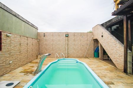 Casa para alugar com 510m², 4 quartos e 1 vaga Casa para alugar com 510m², 4 quartos e 1 vagaPiscina