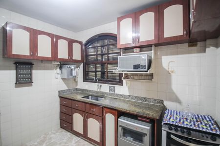 Casa para alugar com 510m², 4 quartos e 1 vaga Casa para alugar com 510m², 4 quartos e 1 vagaCozinha