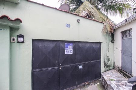 Casa para alugar com 510m², 4 quartos e 1 vaga Casa para alugar com 510m², 4 quartos e 1 vagaFachada