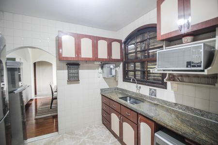 Cozinha de casa para alugar com 4 quartos, 510m² em Miguel Couto, Nova Iguaçu