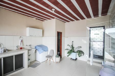 Casa para alugar com 510m², 4 quartos e 1 vaga Casa para alugar com 510m², 4 quartos e 1 vagaÁrea de Serviço