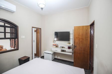 Casa para alugar com 510m², 4 quartos e 1 vaga Casa para alugar com 510m², 4 quartos e 1 vagaSuíte