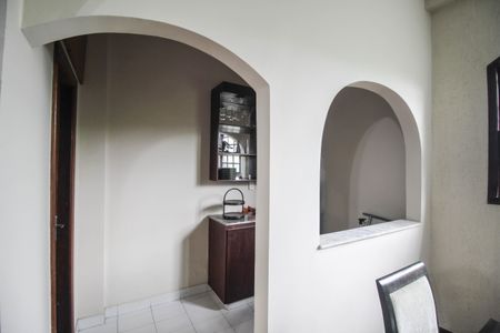 Sala de casa para alugar com 4 quartos, 510m² em Miguel Couto, Nova Iguaçu